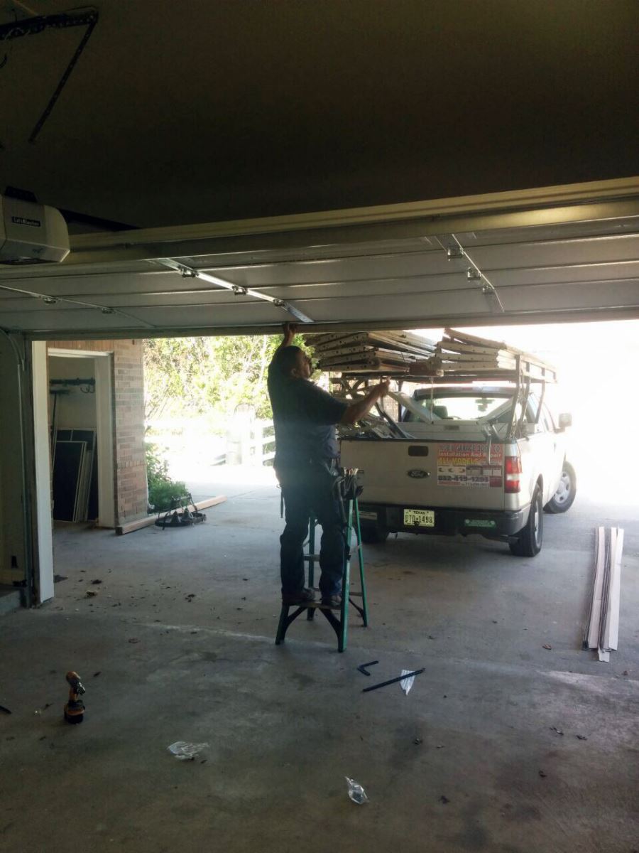 Garage Door Repair in Illinois